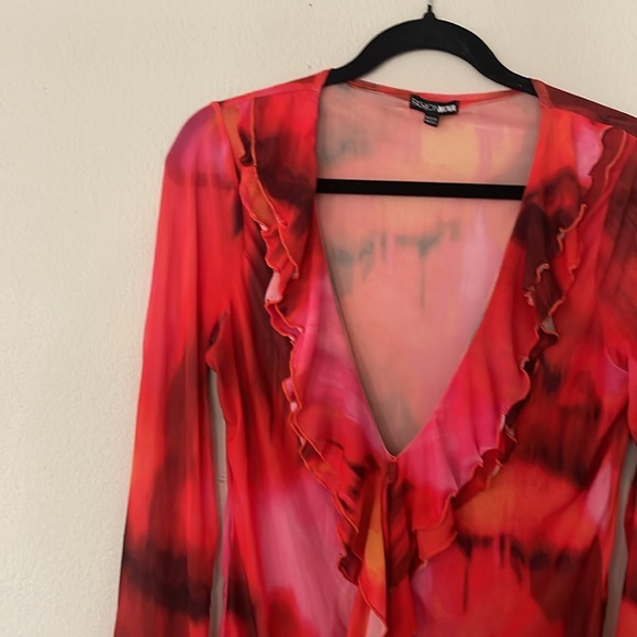 Fashion Nova Red Mesh Ruffled Women's Top Size 1X - Picture 8 of 8